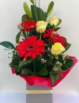 Gerbera roses arrangement